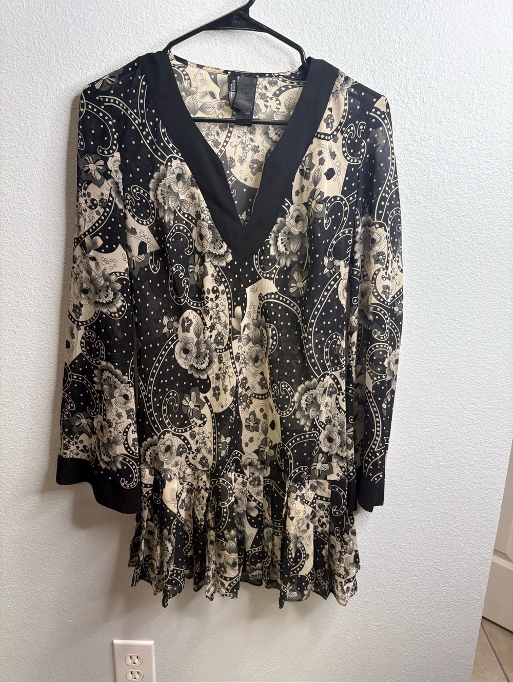 Bisou Bisou Size Small Sheer Dress